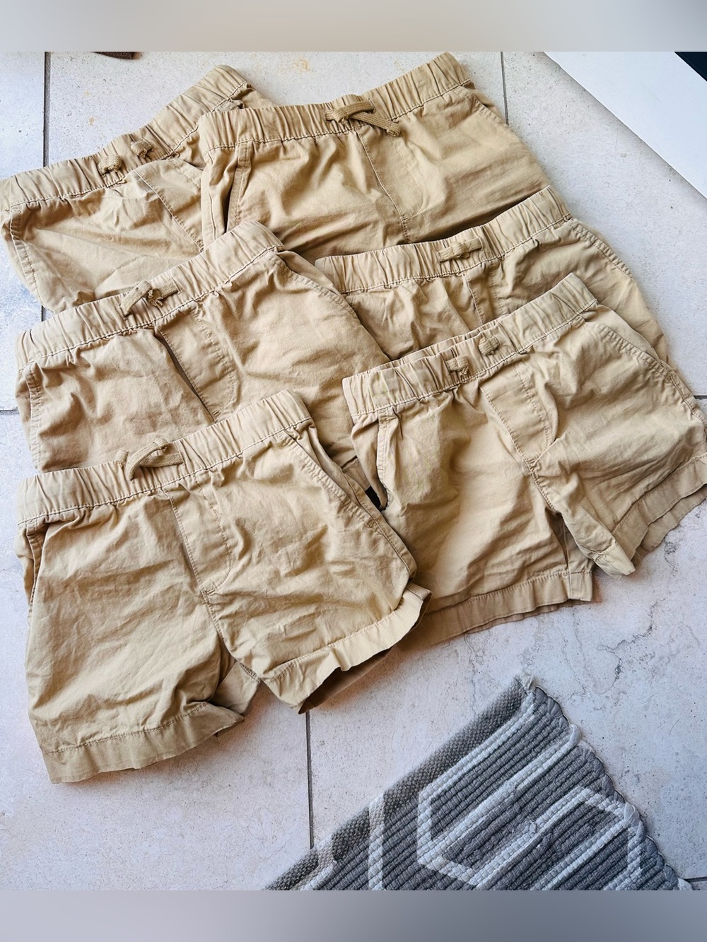 Boys Carter's Tan Khaki Elastic-Waist school uniform
shorts (6 pair)
